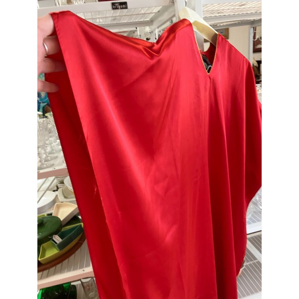 Ashro Free Size Red V-Neck Satin Tunic NOC2603 - Picture 5 of 6
